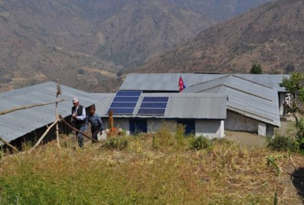 Sistema de energia solar para a aldeia